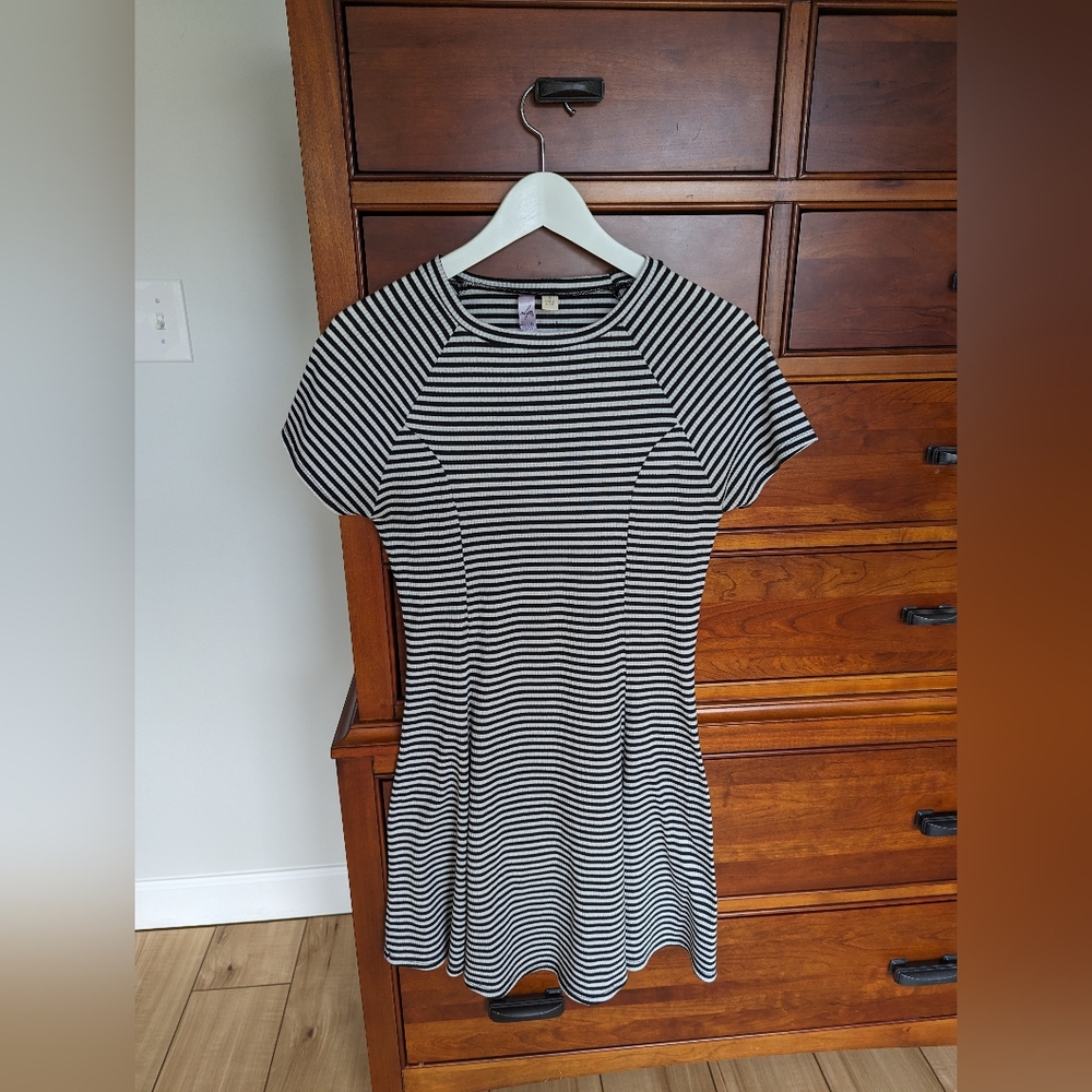 Alya Black And White Stripe Short Sleeve A Line Dress